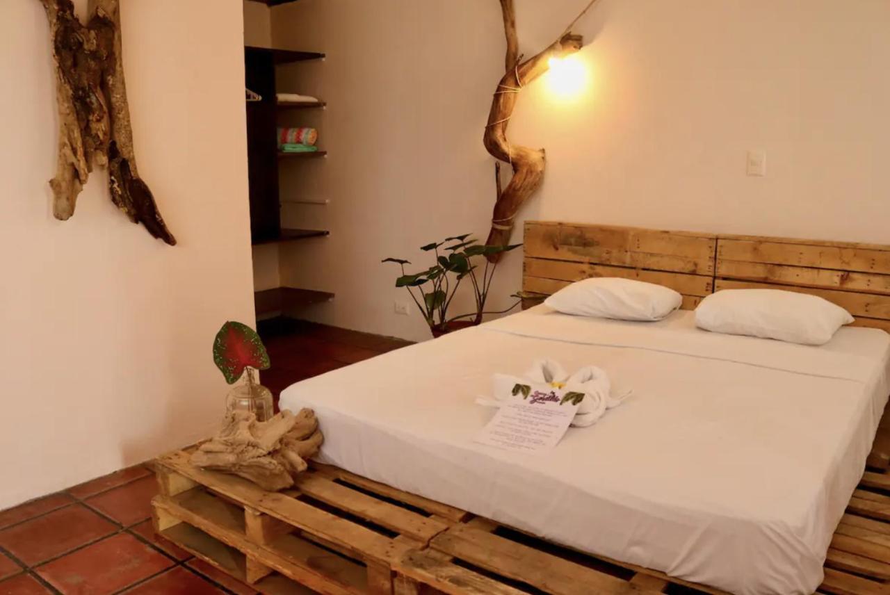 Casa Geraldo Bed & Breakfast Manuel Antonio Bagian luar foto