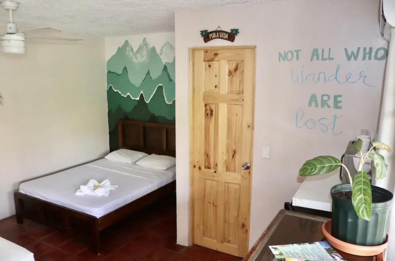 Casa Geraldo Bed & Breakfast Manuel Antonio Bagian luar foto